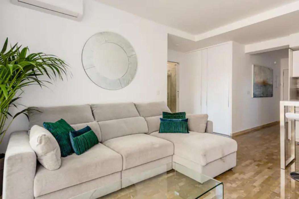Apartamento Piccadilly Suite Torremolinos Luaran gambar